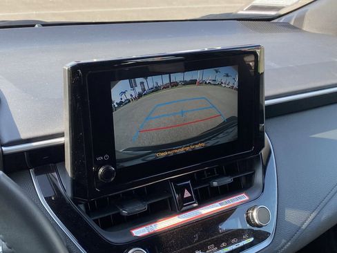 Used 2025 Toyota Corolla SE image 10