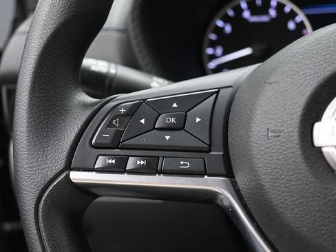 Used 2024 Nissan Sentra SV FWD image 16