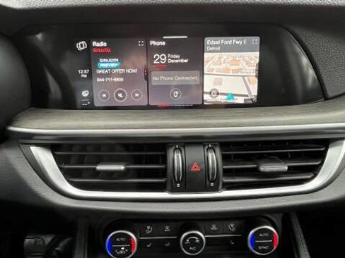 Used 2021 Alfa Romeo Stelvio Ti image 30