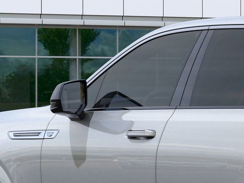 New 2025 Cadillac Escalade IQ Luxury 1 w/ Smart Trailering package image 12