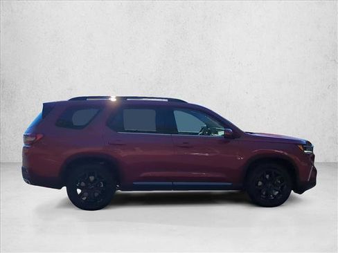 New 2025 Honda Pilot Touring image 4