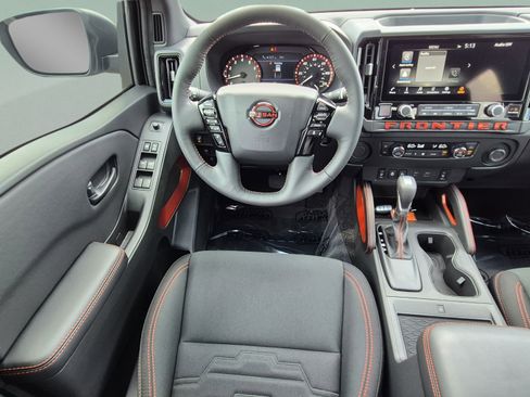 New 2026 Nissan Frontier Pro-X w/ Pro-X Convenience Package RWD image 12