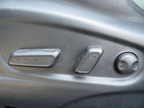 Used 2016 Kia Soul ! w/ Premium Package image 38