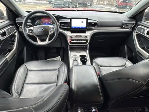 Certified 2021 Ford Explorer XLT w/ Equipment Group 202A image 12