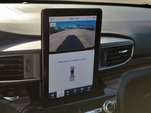 Certified 2023 Ford Explorer Limited w/ Limited Technology Package image 33