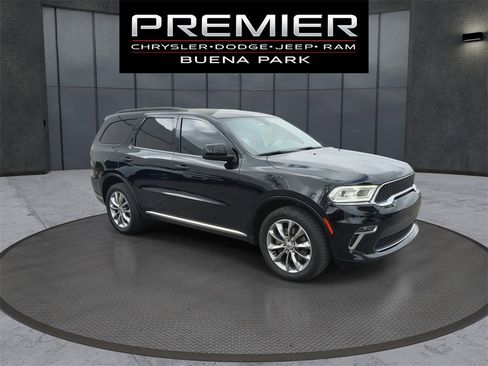 Used 2022 Dodge Durango SXT w/ Anodized Platinum Package image 2