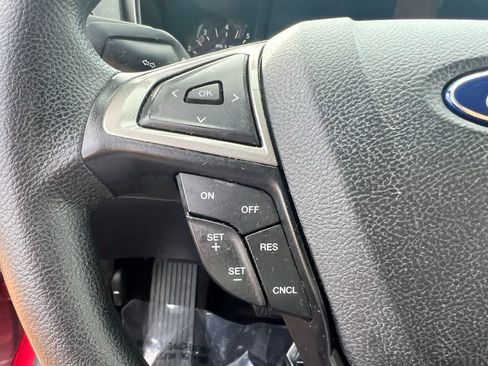 Used 2017 Ford Fusion SE image 21