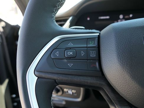 New 2025 Jeep Grand Cherokee Limited w/ Black Appearance Package image 10