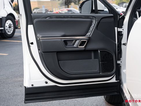 Used 2022 Rivian R1T Adventure image 17