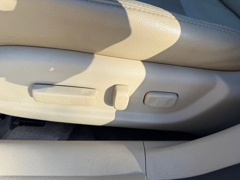 Used 2012 Honda Accord EX-L image 18