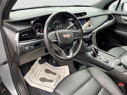 Certified 2024 Cadillac XT6 Luxury w/ LPO, Floor Liner Package image 9