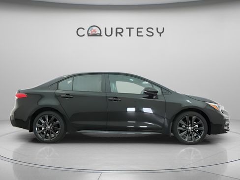 New 2026 Toyota Corolla SE FWD image 21