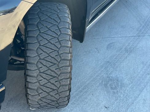 Used 2021 Chevrolet Silverado 1500 High Country w/ Technology Package image 9