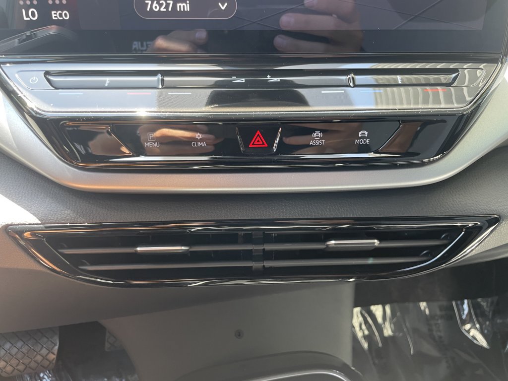 Used 2023 Volkswagen ID.4 Pro RWD image 44