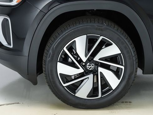 New 2026 Volkswagen Atlas SE image 44