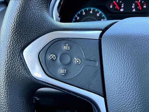 Used 2020 Chevrolet Traverse LS FWD image 16