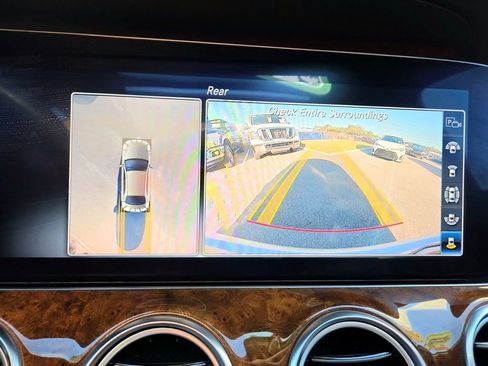 Used 2020 Mercedes-Benz E 450 E 450 w/ Driver Assistance Package image 32