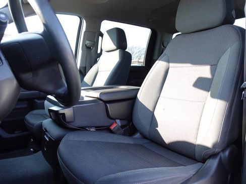 Used 2024 Chevrolet Silverado 2500 Custom w/ Custom Value Package image 16