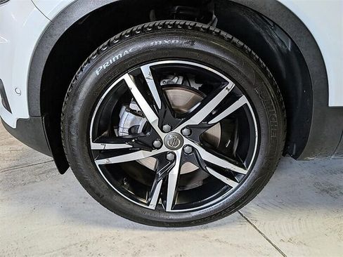 Used 2019 Volvo XC40 T5 R-Design AWD/4WD image 15