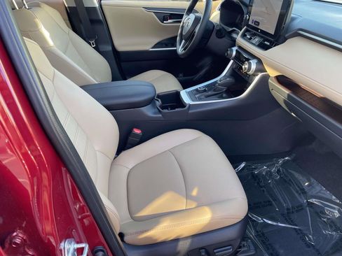 Used 2025 Toyota RAV4 Limited w/ Advanced Technology Package image 42