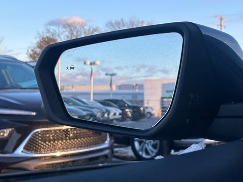 Used 2018 Chevrolet Equinox LT image 31