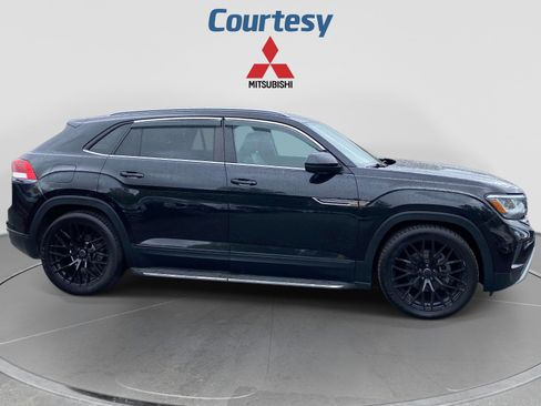 Used 2020 Volkswagen Atlas Cross Sport SE AWD/4WD image 9