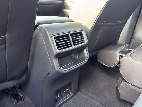 New 2026 Volkswagen Atlas Cross Sport SE FWD image 31
