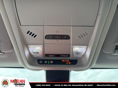 Used 2020 Chevrolet Equinox LT w/ Driver Convenience Package FWD image 23