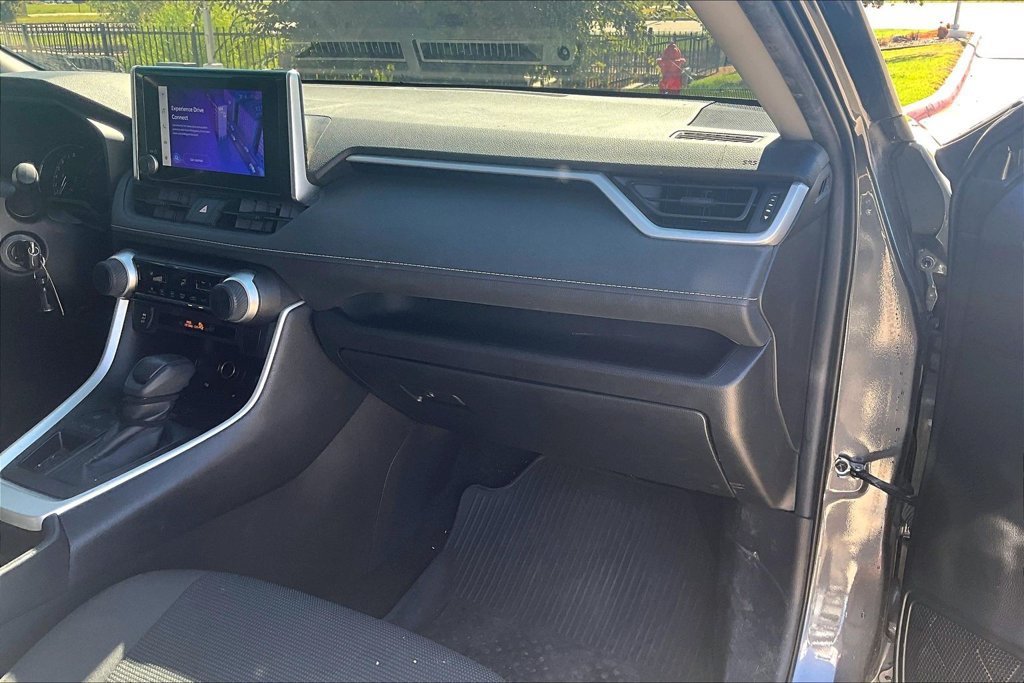 Used 2023 Toyota RAV4 LE FWD image 18