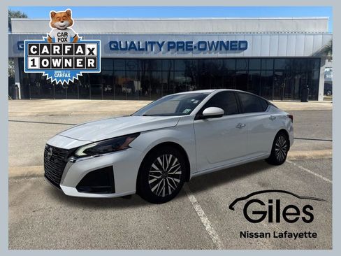 Used 2023 Nissan Altima 2.5 SV FWD image 1