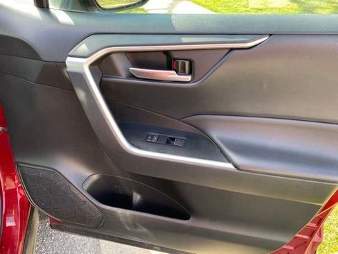 Used 2023 Toyota RAV4 XLE image 17