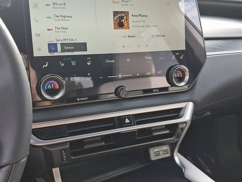 Used 2025 Lexus RX 350 Premium w/ Accessory Package (Z1) FWD image 19
