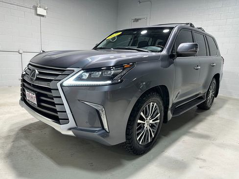 Used 2016 Lexus LX 570 4WD w/ Luxury Package image 23