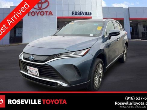 Used 2022 Toyota Venza Limited AWD/4WD image 1
