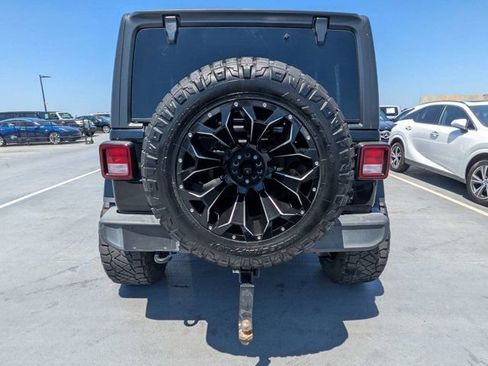 Used 2021 Jeep Wrangler Unlimited Sport image 4