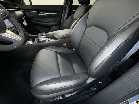 Certified 2025 INFINITI QX55 Luxe w/ Cargo Package image 16