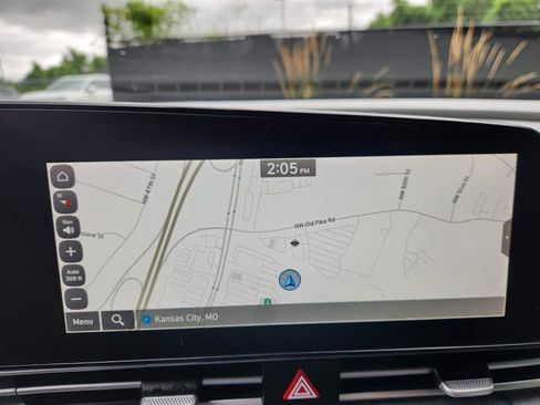 Certified 2023 Hyundai Elantra SEL w/ Convenience Package image 31