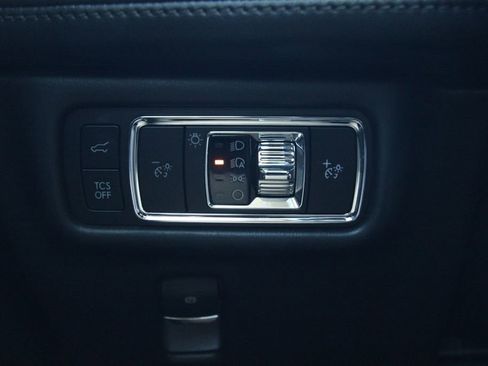 Used 2023 Lincoln Nautilus FWD w/ Premium Package image 24