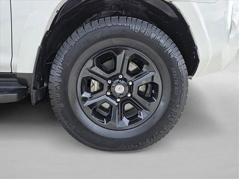 Used 2023 Toyota 4Runner SR5 Premium AWD/4WD image 23
