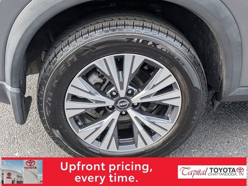 Used 2023 Nissan Rogue SV FWD image 23