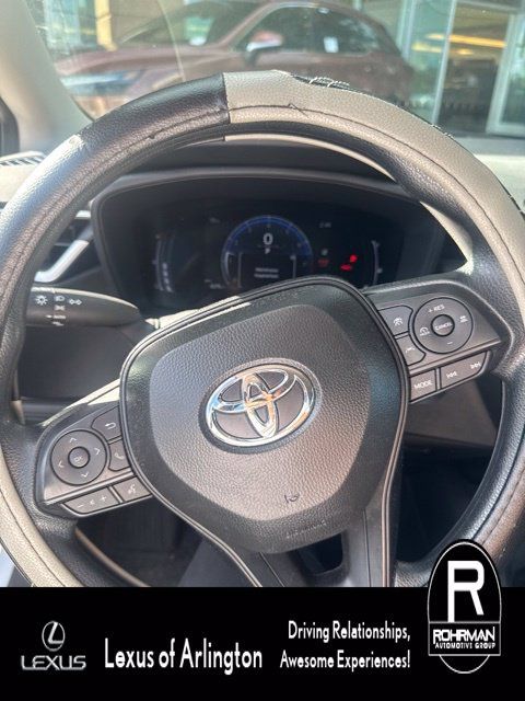 Used 2026 Toyota Corolla LE w/ LE Premium Package FWD image 9