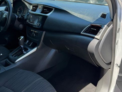 Used 2018 Nissan Sentra SV FWD image 11