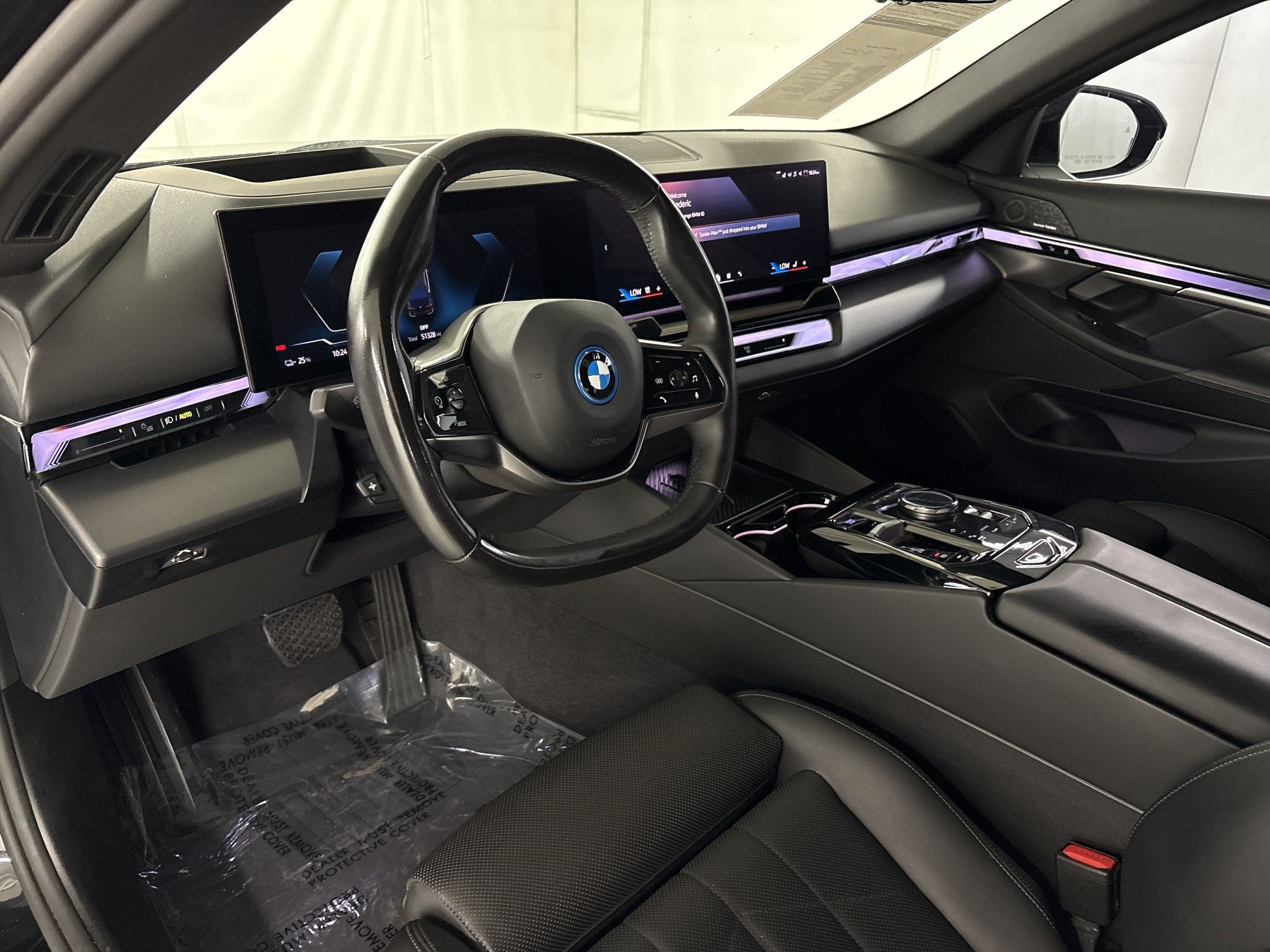 Used 2024 BMW i5 eDrive40i w/ Premium Package RWD image 4