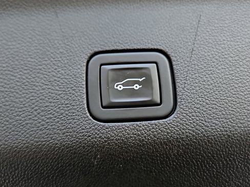 Used 2021 GMC Yukon Denali image 30