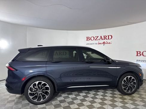 Used 2024 Lincoln Nautilus Reserve w/ Equipment Group 203A image 9