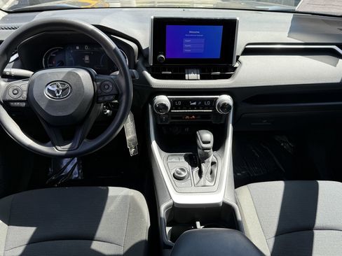 Used 2024 Toyota RAV4 LE AWD/4WD image 20