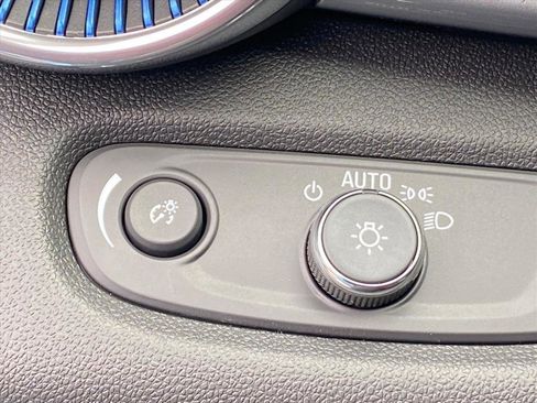 New 2026 Chevrolet Trax LT w/ Driver Confidence Package image 18