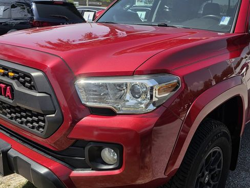 Used 2021 Toyota Tacoma SR5 AWD/4WD image 6