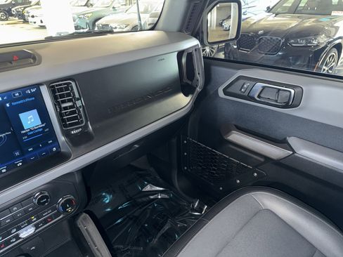 Used 2022 Ford Bronco Everglades image 30