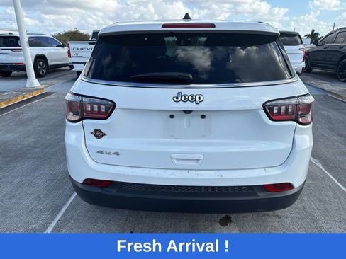 Used 2023 Jeep Compass Sport image 17